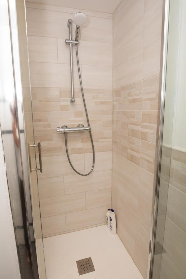 Studio Cosy Dans Centre Historique Avec Parking Apartment กราส ภายนอก รูปภาพ